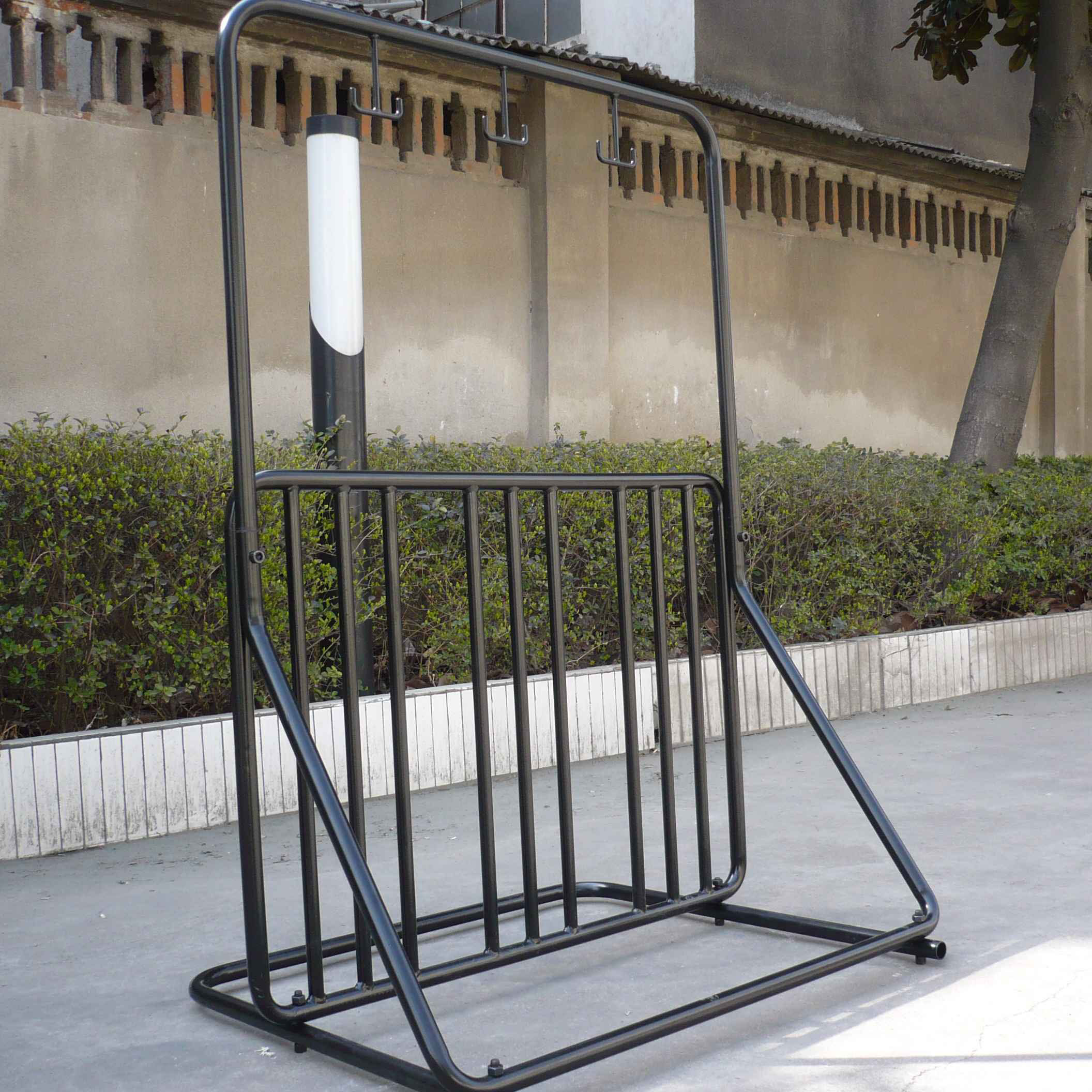 Barrière créative de vélo de présentoir de casque de support de vélo au détail pour le public