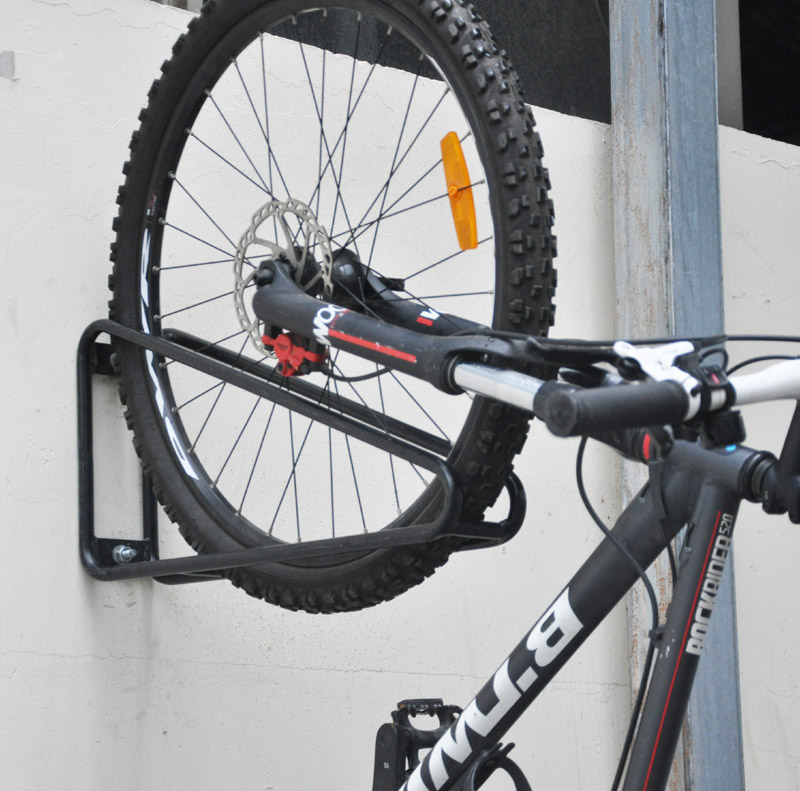Porte-vélos mural simple enduit de poudre noire Triangle