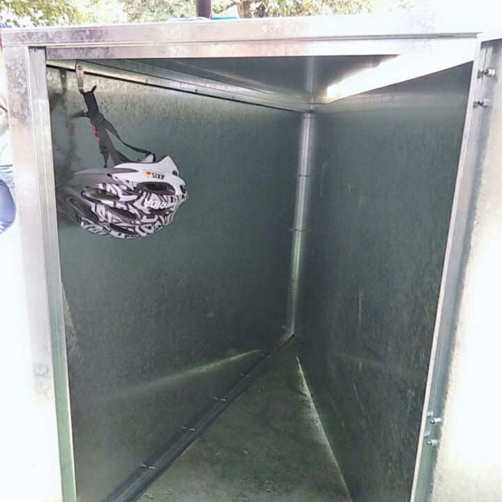Casier à vélo commercial en métal étanche pour la maison